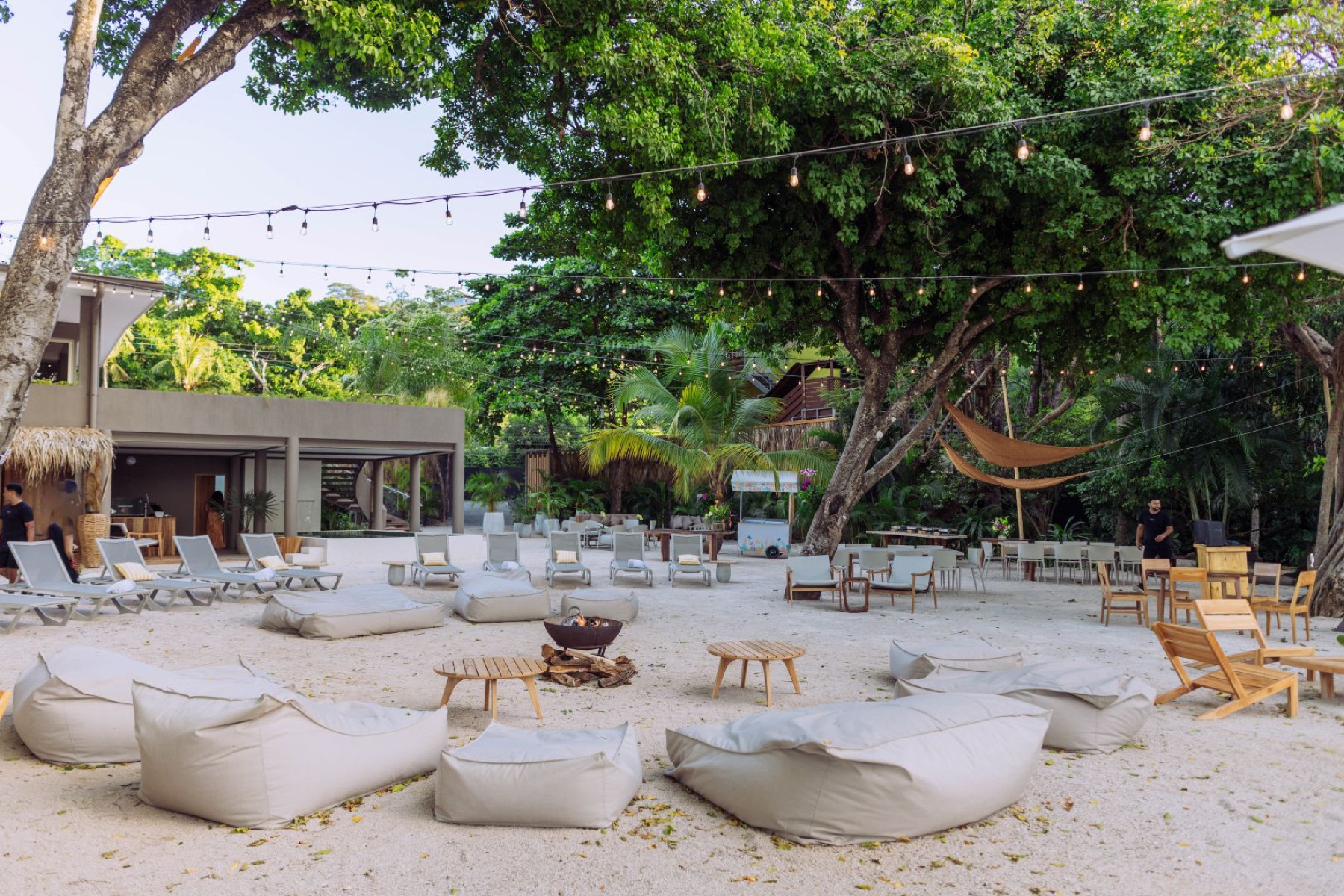Puerta de Sal beach club